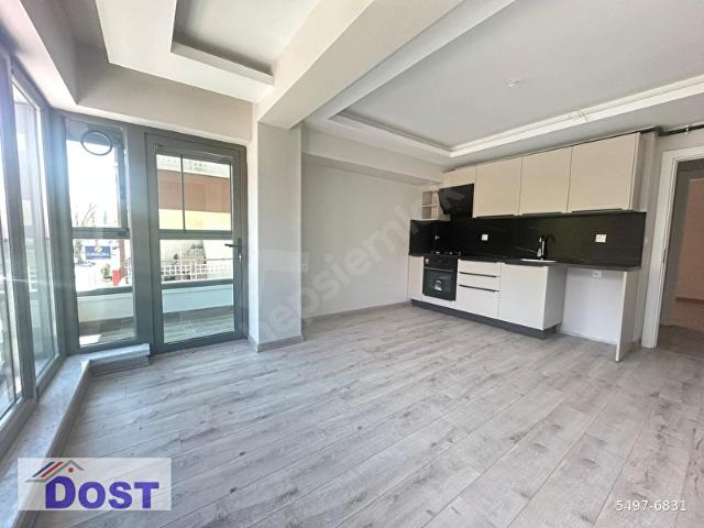 DOSTTAN EMEK'TE PRESTİJLİ YENİ BİNADA KATTA SATILIK AMERİKAN MUTFAK 1+1