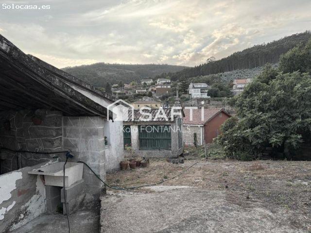 Dos casas con encanto para restaurar y unir en Lugar de O pumar Samieira Poio
