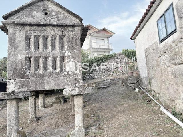 Dos casas con encanto para restaurar y unir en Lugar de O pumar Samieira Poio