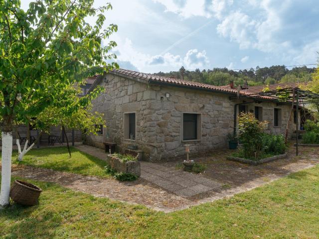 Dos Casas en venta en Lobios