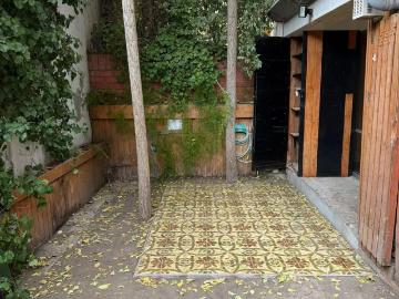 Dos dormitorios con patio y estacionamiento, alcántara