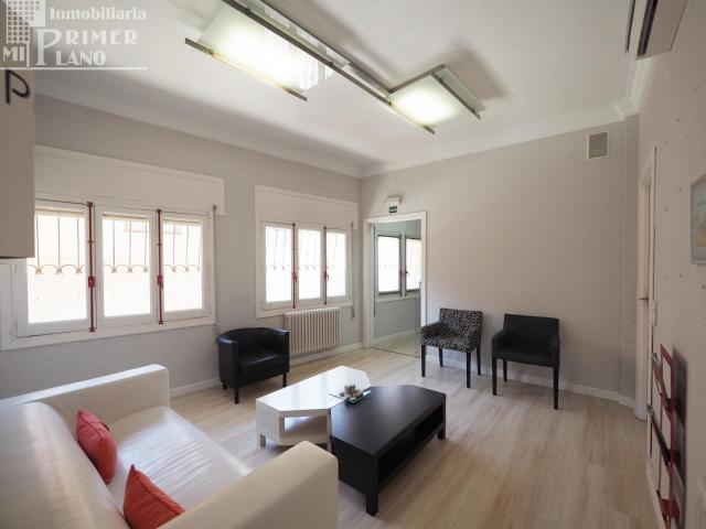 Dos locales habilitados en pleno centro con 200 m2 construidos y por solo 120.000 €