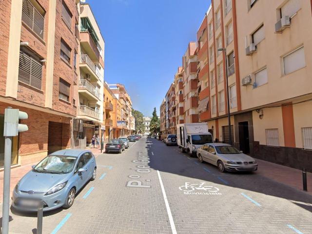 DOS PLAZAS DE GARAJE CERRADAS