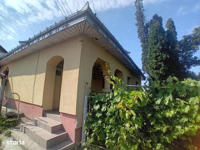 Doua case si teren 568 mp, Dumbrava