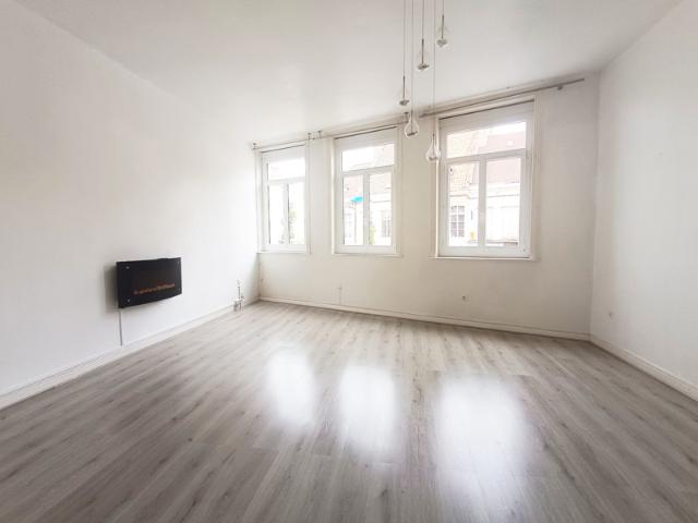 Douai centre T3 duplex de 100 m2 avec terrasse