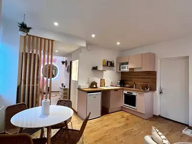 Douarnenez 29100 Location appartement 1 pièce t1 au dernier étage cave