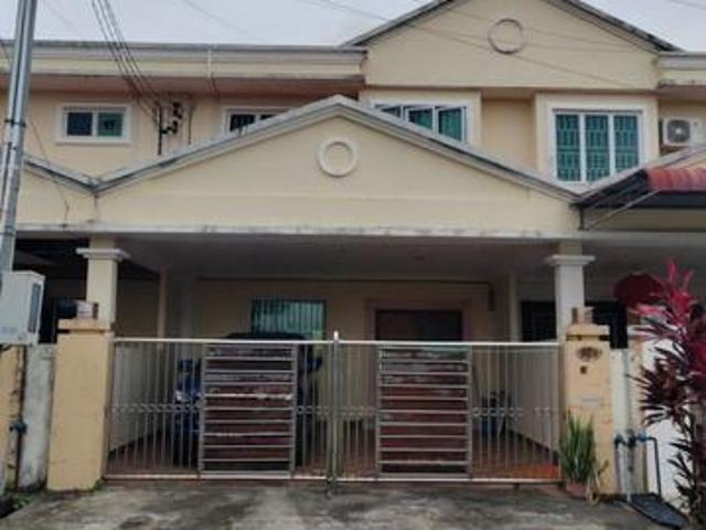 Doube Storey Terrace Intermediate House For sales Riam Miri