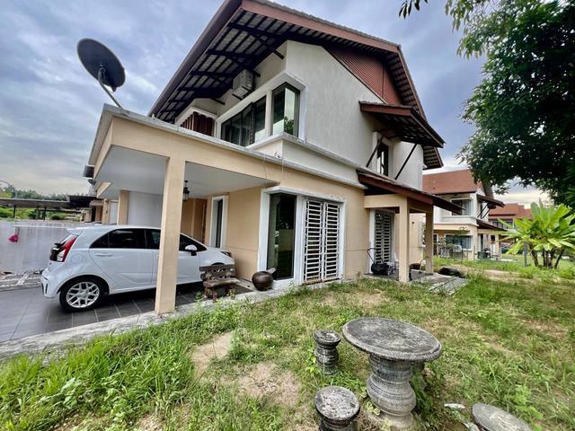 Doubel Storey Corner Lot Renovated Kota Seriemas Nilai