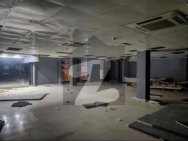 Double commercial hall for rent in model town main market