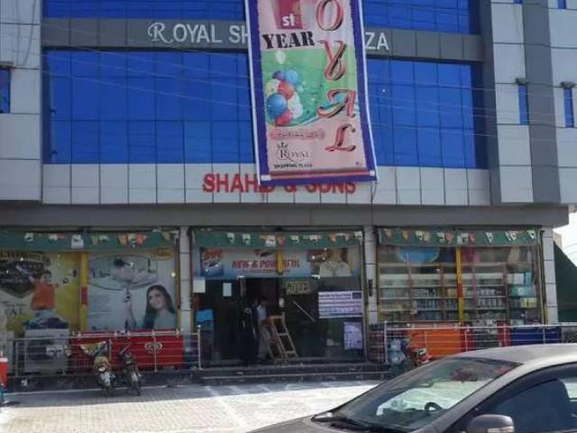 Double corner 3 floor plaza available for rent Dera Ghazi Khan ID 08402