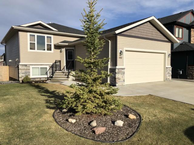 Double Car Garage – 3 Bedroom Vanier Woods – Southeast Red Deer
