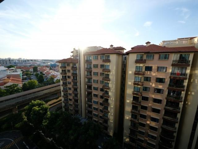 Double Bay Residences Condominium For Sale, $1,400,000, 2 Bed 2 Bath 936 sqft $1,496.00 psf
