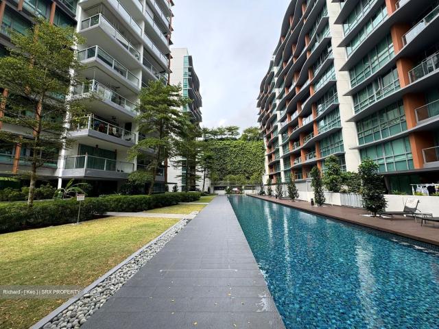 Double Bay Residences D18, Condominium