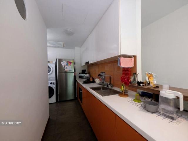 Double Bay Residences D18, Condominium