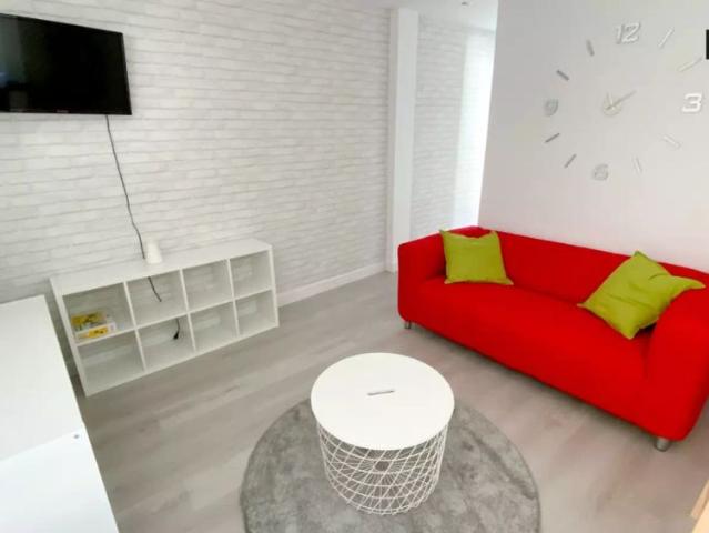 Double bed in Room in a shared 3 bedroom apartment for rent in Aiora