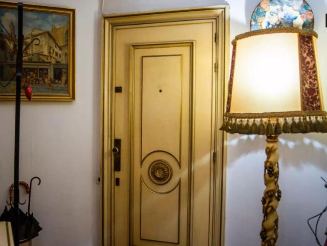 Double bed in Room in a shared 3 bedroom apartment for rent in l'Antiga Esquerra de l’Eixample, only males and students