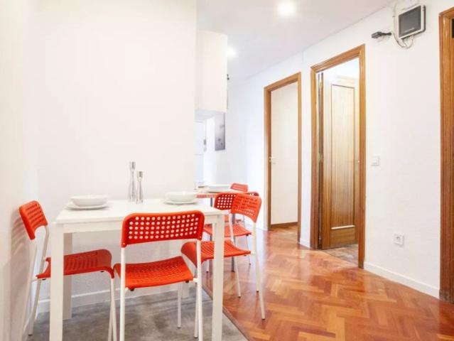 Double bed in Room in a shared 10 bedroom apartment for rent in Colina, Madrid