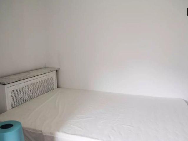Double bed in Room in a shared 10 bedroom apartment for rent in Sant Francesc, only students