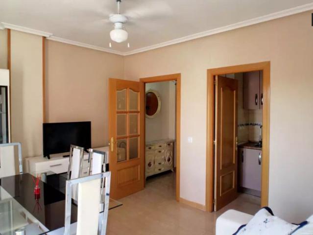 Double bed in Room in a shared 4 bedroom apartment for rent in Alcalá de Henares