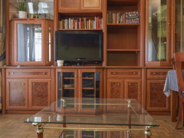 Double bed in Room in a shared 4 bedroom apartment for rent in Alcalá de Henares, professionals and students only