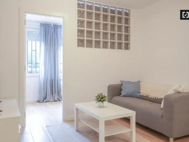 Double bed in Room in a shared 4 bedroom apartment for rent in Aluche, perfect for students and professionals