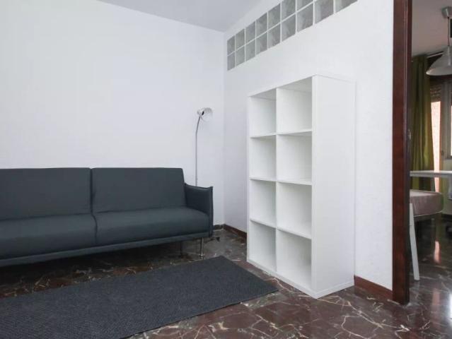 Double bed in Room in a shared 4 bedroom apartment for rent in Camino de Ronda, perfect for professionals or students