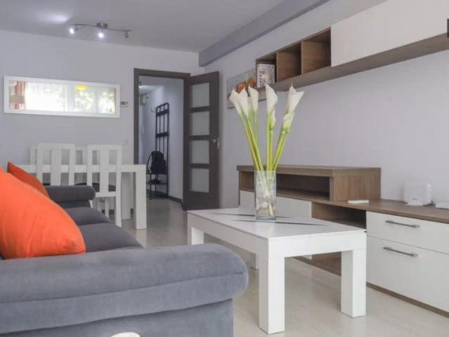 Double bed in Room in a shared 5 bedroom apartment for rent in Alcalá de Henares