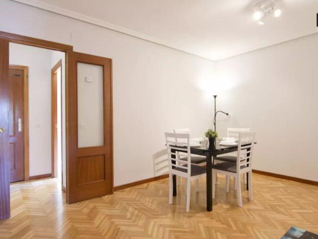 Double bed in Room in a shared 5 bedroom apartment for rent in Peñagrande