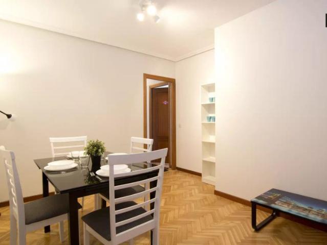 Double bed in Room in a shared 5 bedroom apartment for rent in Peñagrande