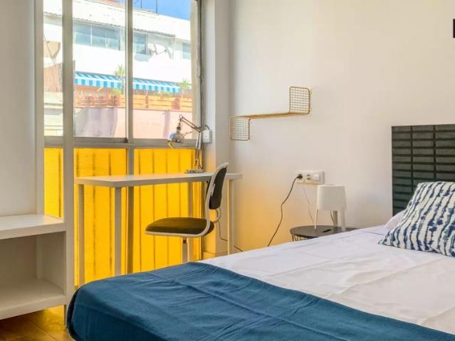 Double bed in Room in a shared 5 bedroom apartment for rent in Publilla Cases, professionals and students allowed