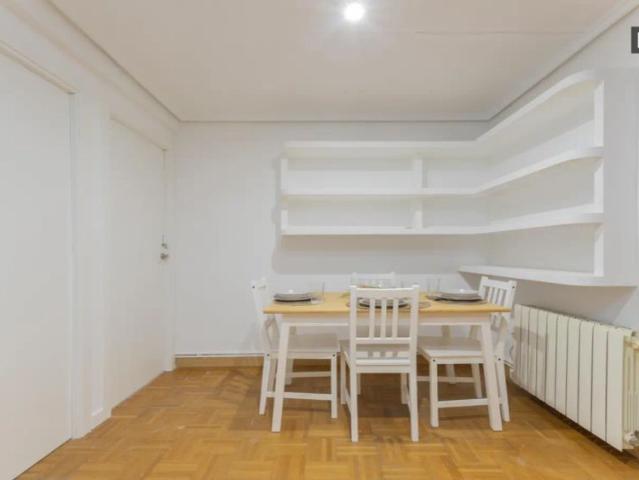 Double bed in Room in a shared 5 bedroom apartment for rent in Sant Antoni, professionals only
