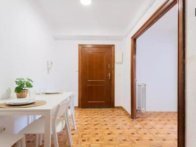 Double bed in Room in a shared 8 bedroom apartment for rent in El Carme