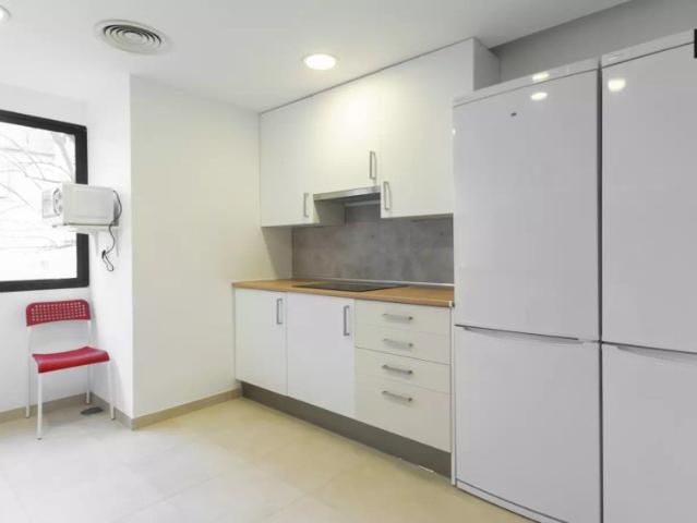 Double bed in Room in a shared 9 bedroom apartment for rent in Colina
