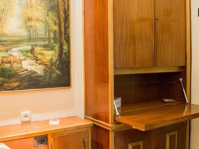 Double bed in Rooms for rent in a spacious 4 bedroom apartment in L’Esquerra de l’Eixample