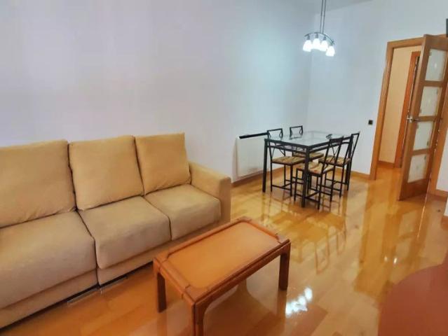 Double bed in Rooms for rent in 4 bedroom apartment in El Guinardo