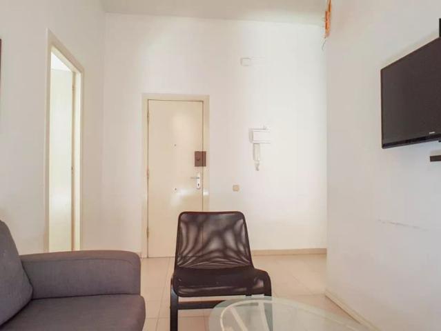 Double bed in Rooms for rent in 4 bedroom apartment with balcony in El Raval