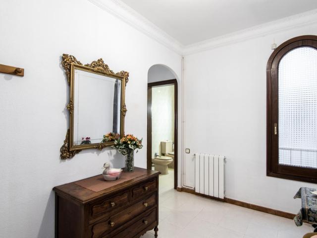 Double bedroom with private bathroom, near La Sagrada Família