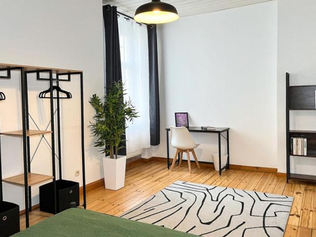 Double Bedroom in a 2 bedroom flat near Schöneweide train station