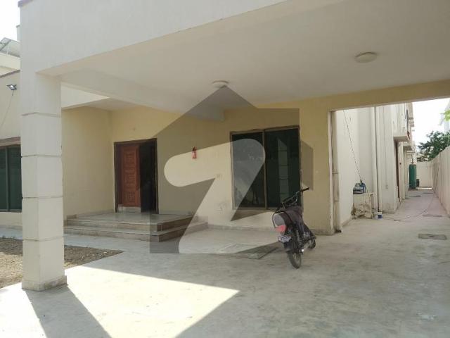 Double kitchen 500 square yard house for rent falcon complex new malir