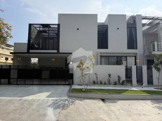Double Height + 60 Feet Road + Sun Face + 17 Marla House @8.50 Cr Block B, CDA Sector B17 Islamabad