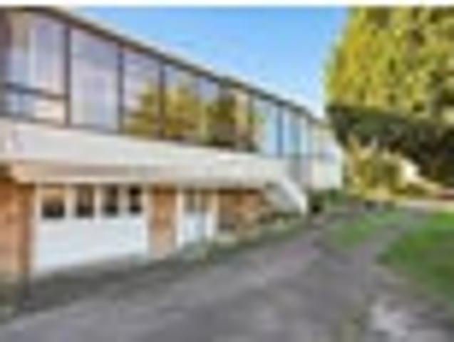 Double Income Opportunity on 672m² Freehold Site