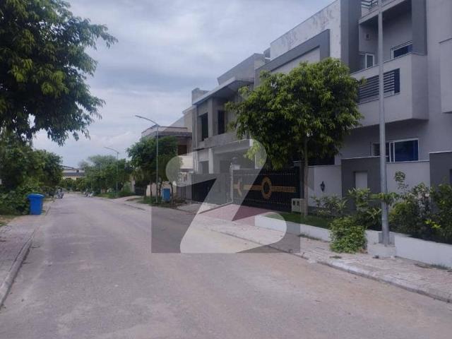 Double Side Open Wide 50 Feet Home In The City Of Lights 10 Marla House For Sale In D Block