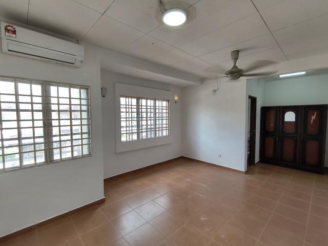 Double Sty Terrace Bandar Tun Hussein Onn