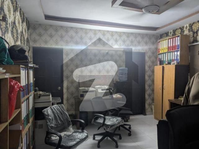 Double stoery 300 sqy for commercial gulistan e jauhar block 14