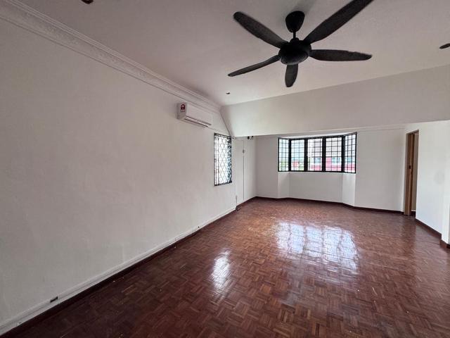 Double Storety Taman Kolam Air 3 1 Bed Partially Furnished JB Town
