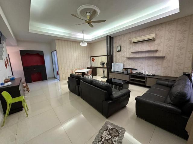 DOUBLE STOREY4 ROOMS Alexandre Avenue Setia Tropika