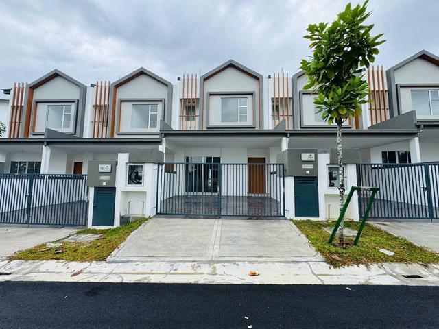 Double storey myra garden m6 kundang rawang