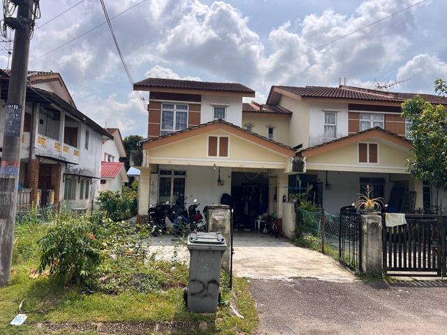 Double Storey Medium Low Cost Taman Nusantara Gelang PatahForsale