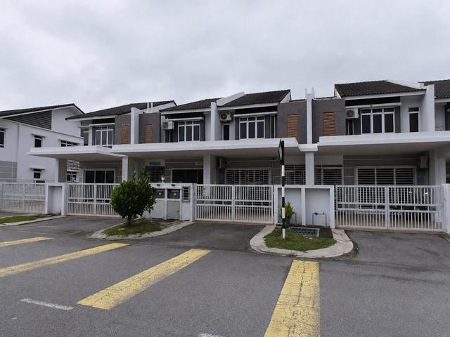 Double Storey Non Bumi Kota Puteri Rawang Near Green Industrial Park