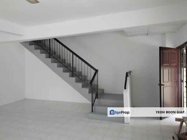 Double storey at section 3, Mahkota Cheras for